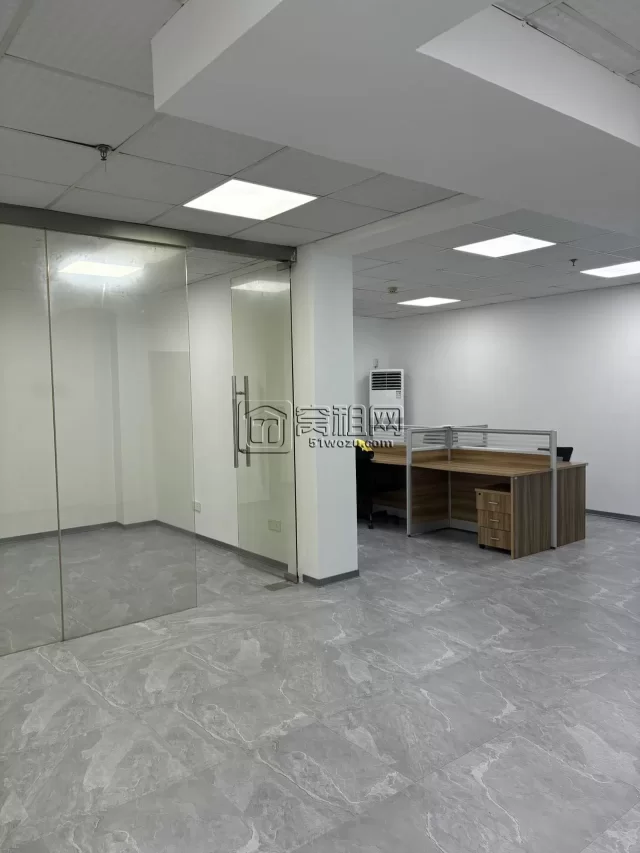 东方商务中心4号线矮柳站地铁口107平方独立卫生间朝南租金3600元一月