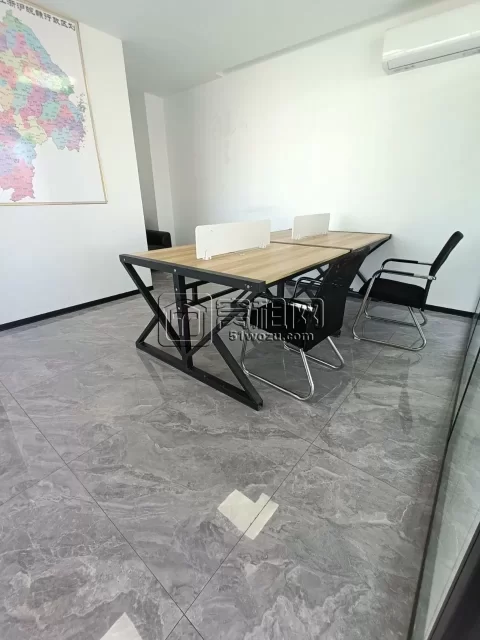 海曙天一灵桥广场 新精装110平 2隔间江景办公 大阳台休闲出租4200元