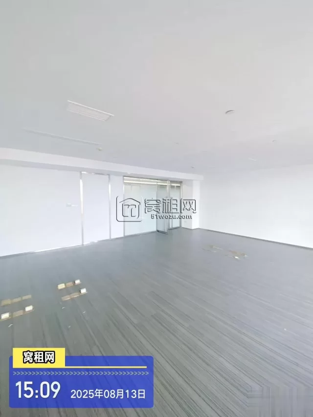 宁波体育馆附近写字楼精装修出租面积129平米租金6600元