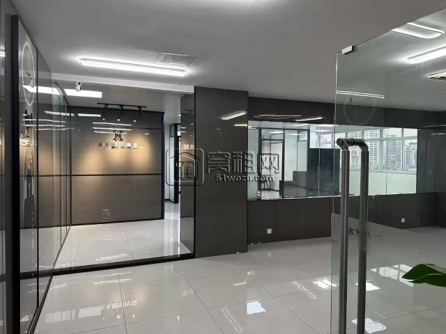 天一灵桥广场出租带水精装修235平四隔间办公室8800元一个月