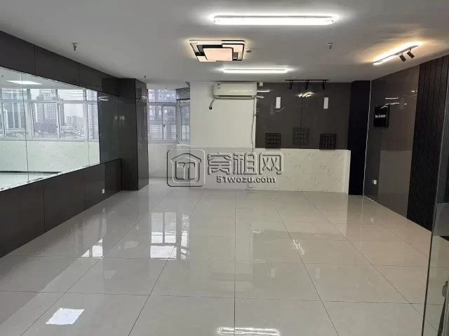 天一灵桥广场出租带水精装修235平四隔间办公室8800元一个月