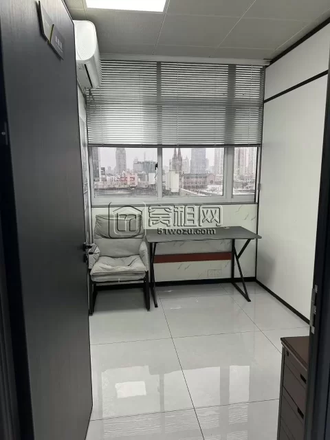 天一灵桥广场出租带水精装修235平四隔间办公室8800元一个月