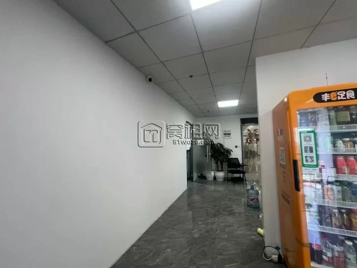 名汇东方温州银行大厦 高楼层出租 电梯口朝南 305平方办公楼