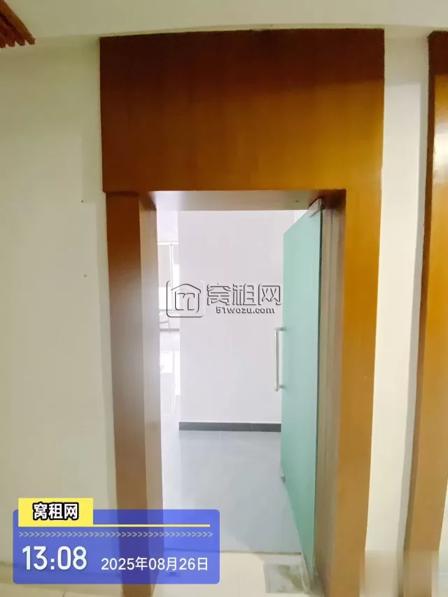 宁波高铁站北广场隔壁写字楼月湖银座大厦43平米朝南办公室出租1600元