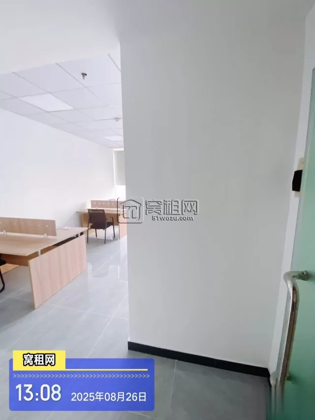 宁波高铁站北广场隔壁写字楼月湖银座大厦43平米朝南办公室出租1600元