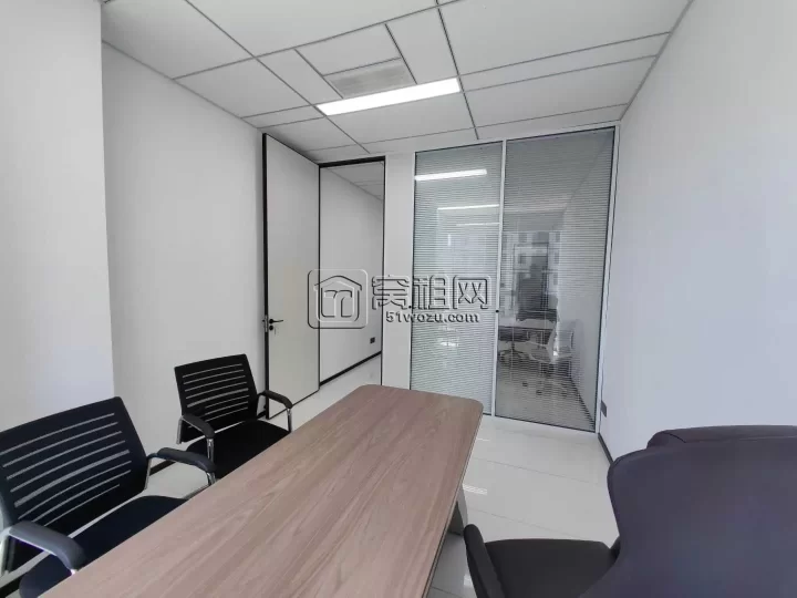 江北星湖湾 65平 小面积 带隔间带家具  ​拎包入住只要3600/月