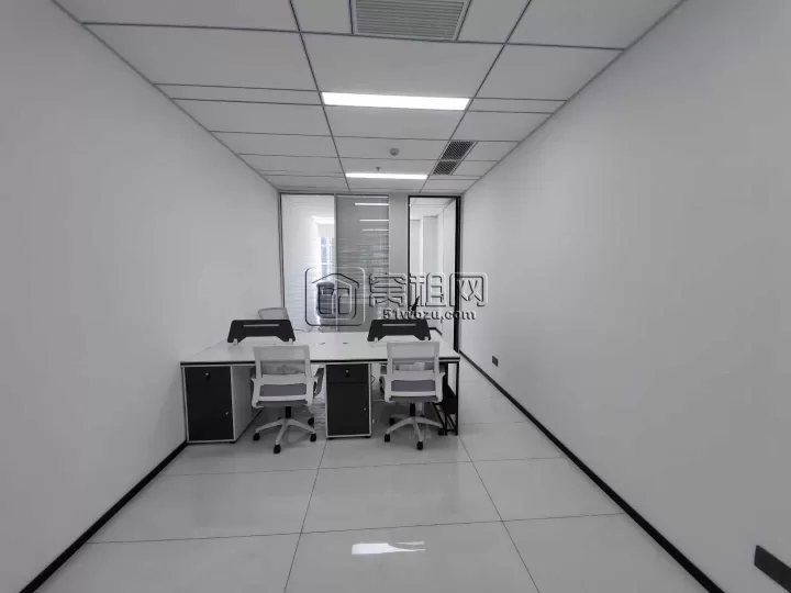 江北星湖湾 65平 小面积 带隔间带家具  ​拎包入住只要3600/月