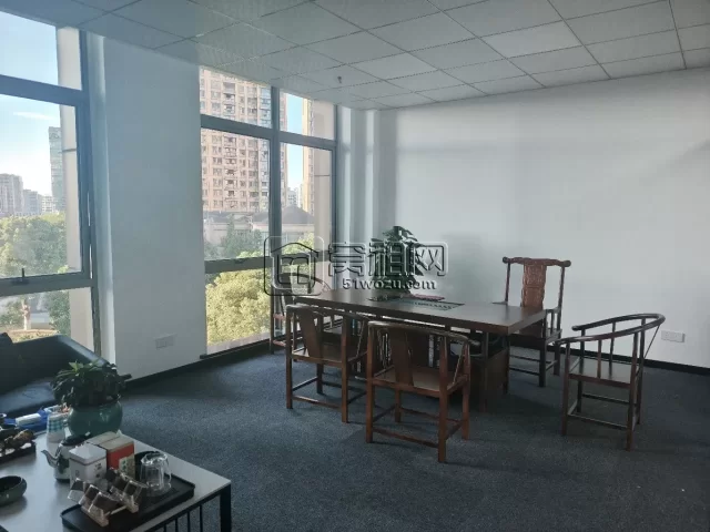 高新区华众控股大厦 110平 朝北 24小时独立空调 落地窗写字楼出租