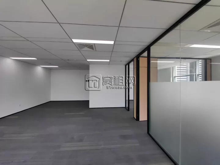 鄞州区核心地块  恒创中心 152平 2隔间 东南朝向 