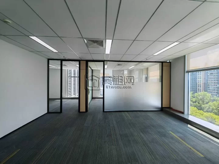 鄞州区核心地块  恒创中心 152平 2隔间 东南朝向 