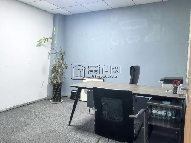 宁波南部商务区一期奥克斯中央大厦面 积81. 3㎡平米43000元/年出租