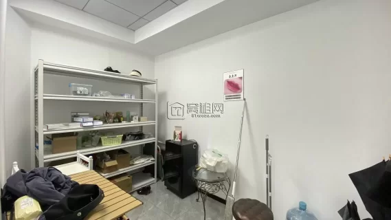 宁波海曙区都市仁和电梯口110平办公室出租5600元/月