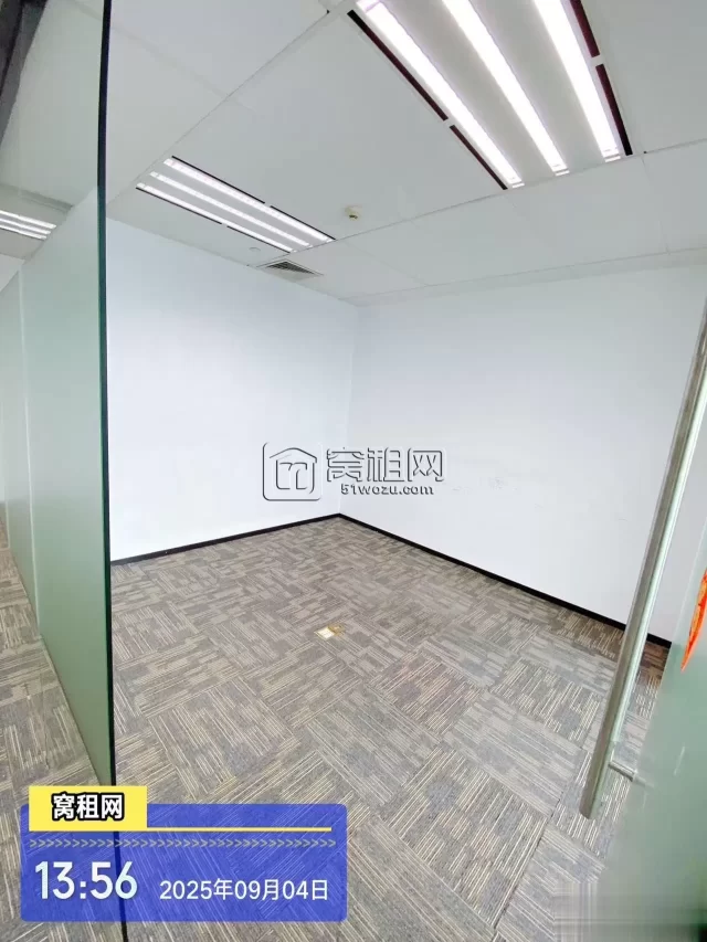 宁波地铁2号线和7号线地铁口来福士大厦129平米写字楼租赁单价4元/平米/天