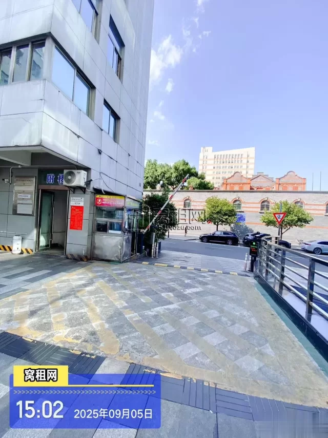 宁波海曙恒隆中心大厦停车费收费多少？