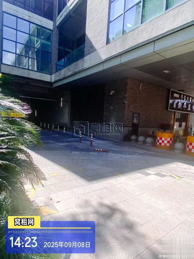 宁波银亿时代广场停车场收费？