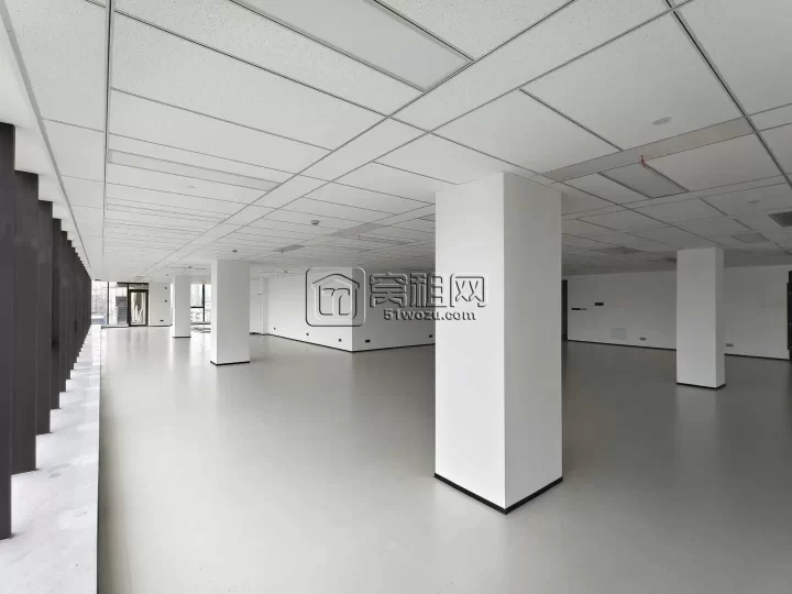 海曙区宁波工程学院附近BOBO国际全新装修含税 办公室出租面积500平米