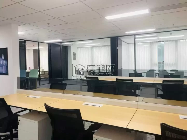 宁波新城国际300平米精装修朝南办公室出租