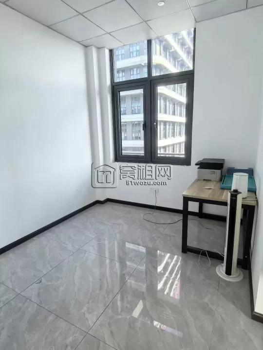 江北长兴路地铁口无缝衔接萤集云汇中心88平精装带家具，拎包入驻