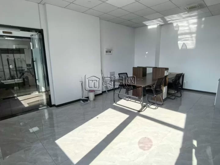 江北长兴路地铁口无缝衔接萤集云汇中心88平精装带家具，拎包入驻