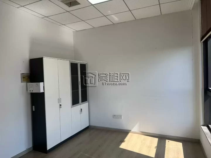 鄞州区滨江二期办公室出租80平方米新装修小户型 东南朝向，视野开阔
