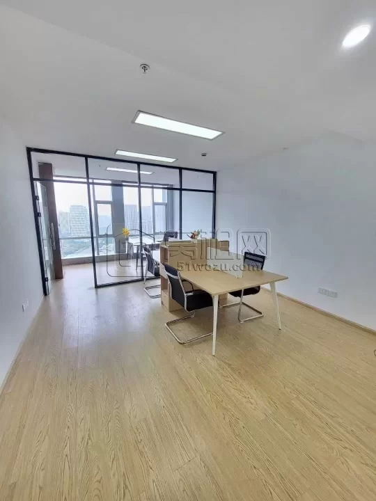 新洲银座大厦出租朝南68平方，落地窗看鄞州公园精装修带家具，特价2500元/月
