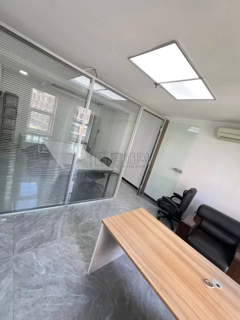 天一市区中央商座办公室出租45平可配家具2300元/月