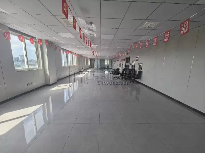 宁波月湖金汇小镇隔壁永煌大厦880平整层出租 固定车位3个出租