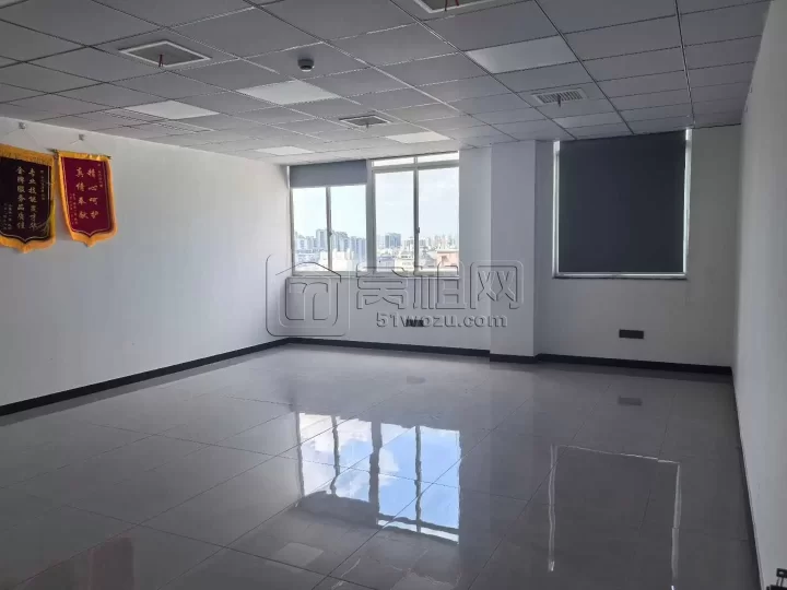 宁波月湖金汇小镇隔壁永煌大厦880平整层出租 固定车位3个出租