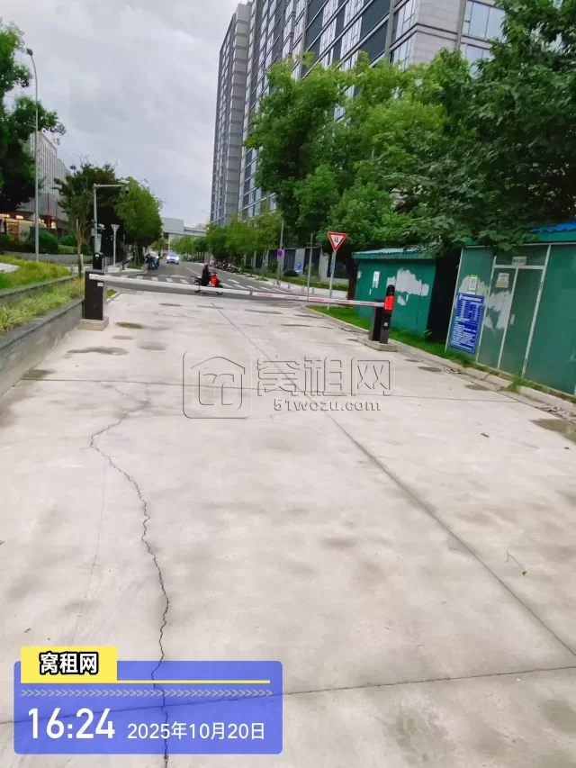 丰盛里停车收费多少？