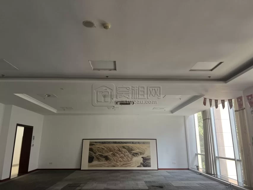 盈升大厦大平层1253.18平米出租，单价1.3元每平米，带水源及天燃气