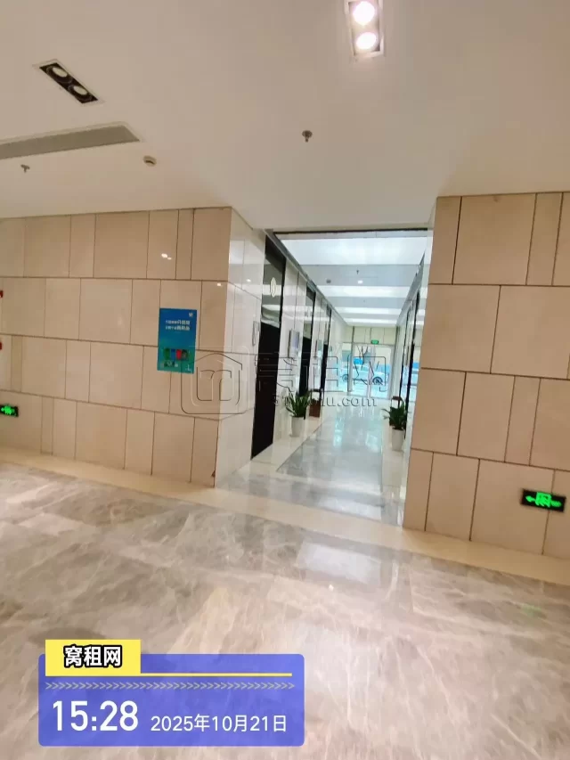 世贸日湖中心(图17) 世贸日湖中心(图17)