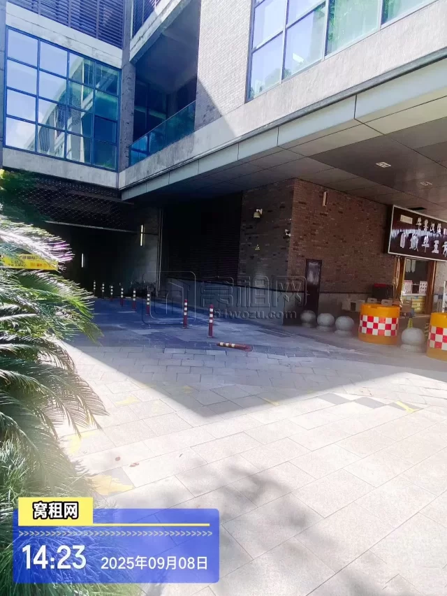 宁波银亿时代广场停车场收费？