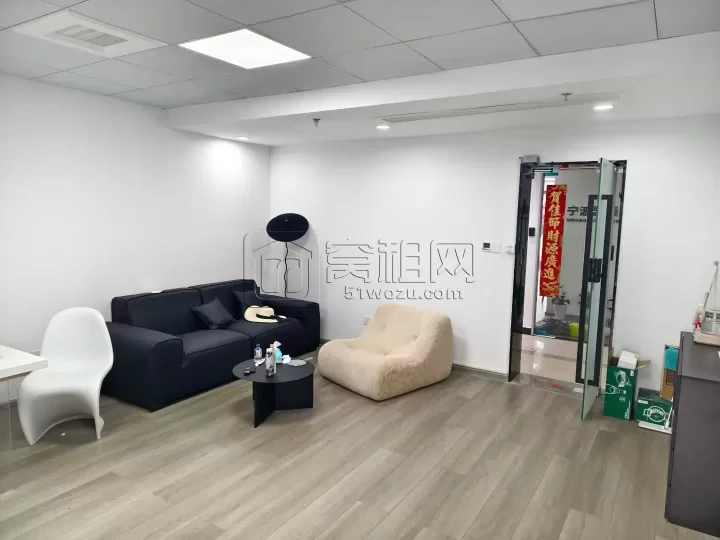 海曙区蓝天路写字楼丽园尚都A座65平米出租3000块一个月