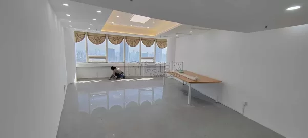 海曙区天一广场旋转餐厅楼下办公室出租75平米月租金3000元/月