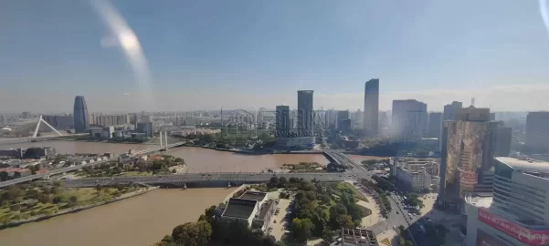 海曙区天一广场旋转餐厅楼下办公室出租75平米月租金3000元/月