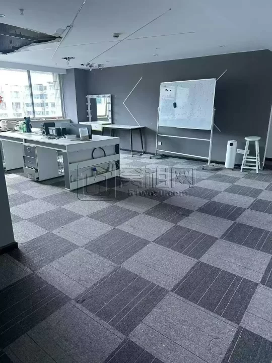 海曙区解放南路宁波阳光大厦346 平方电梯楼，直播用房，租金实惠，随时可以看房