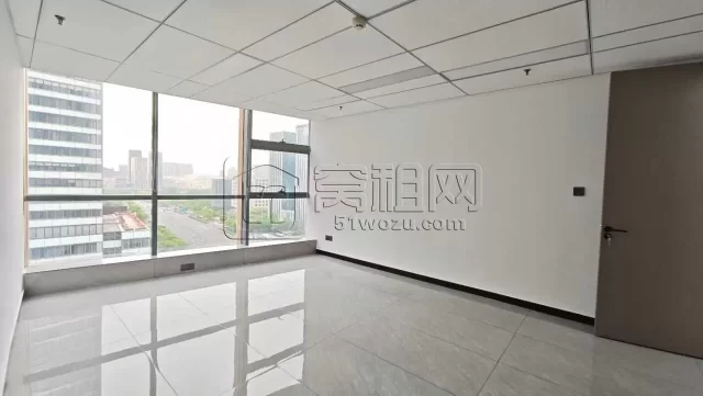 南部商务区豪如大厦隔壁地铁口国骅大厦约 275 m²里面3 隔间，朝西南办公室出租13000元/月带一个车位