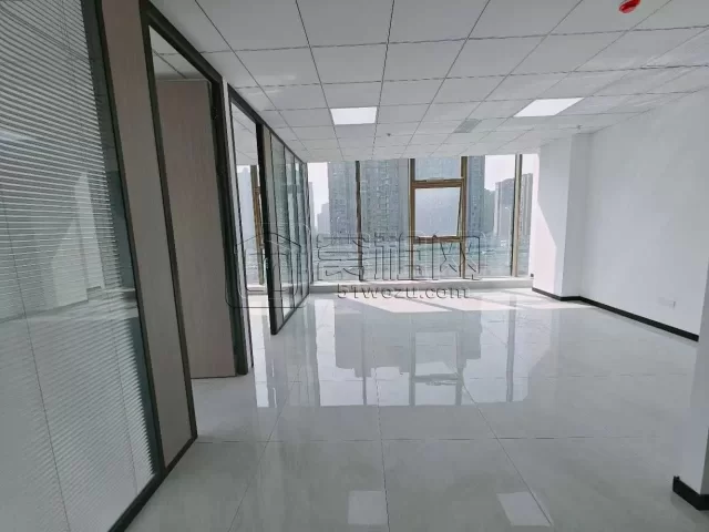 潘火宜家旁 乐橙荟，113平，5500每月，东南朝向