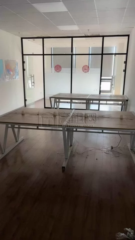 鄞州开元酒店对面天润大厦80平办公室出租