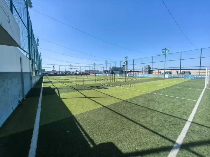 宁波集士港写字楼出租城西新天地1600平实用4000平，折算单价0.68元