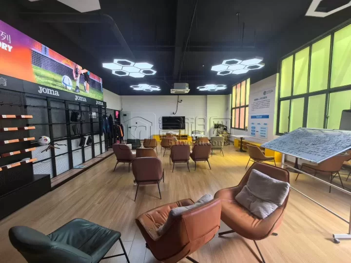 宁波集士港写字楼出租城西新天地1600平实用4000平，折算单价0.68元