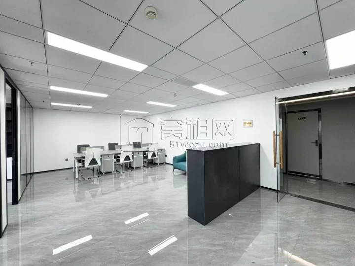 鄞州区印象城附近嘉鄞大厦7号梦工场一间142平方出租的办公空间