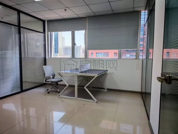 南部商务区水街美豪大厦有3个直播间办公室出租335平，东南双面采光，4隔间，单价1.5元