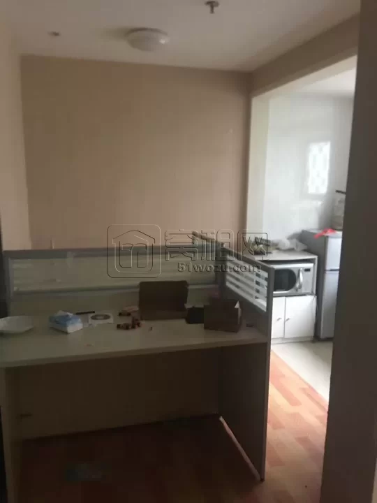 客运中心地铁口，泛亚国际复式110平，办公，家居，两不误，商住两用，可以注册