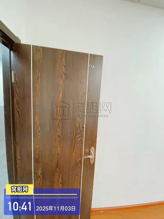 集士港奥特莱斯隔壁天一大楼办公室55平米1200元出租