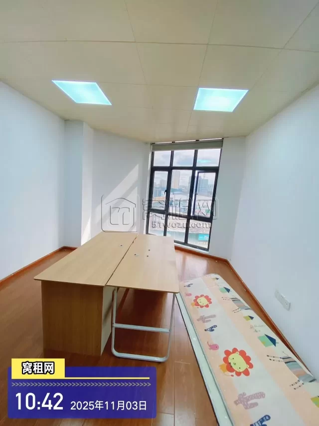 宁波奥特莱斯广场50米天一大楼58平米写字楼租赁1250元/月