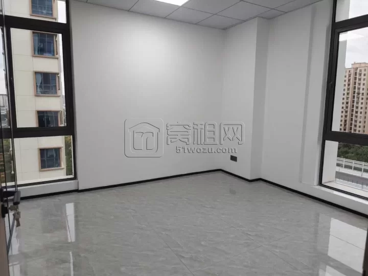 江北庄桥宝龙广场旁金麟府155平稀缺户型东南双面采光，5500每月