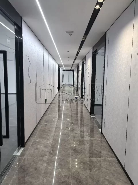 上海银行大厦168平米办公室出租6700元/月