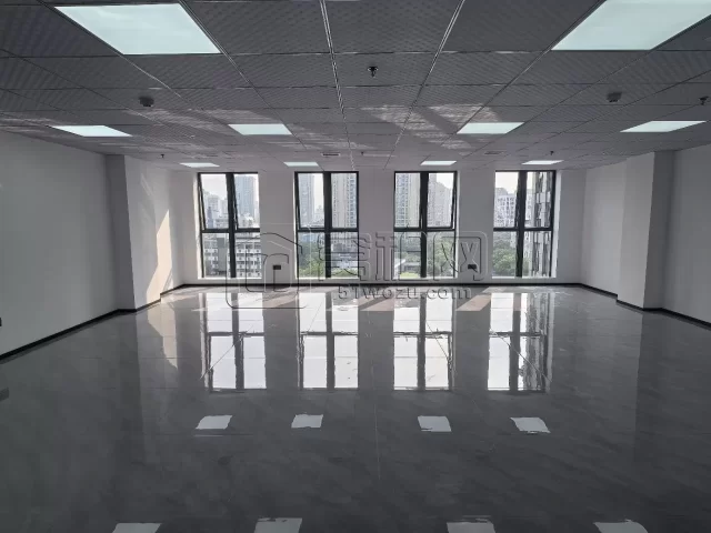 上海银行大厦168平米办公室出租6700元/月