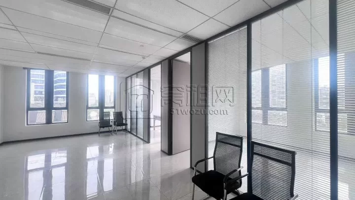 鄞州万达广场附近写字楼556大厦招租面积63平米租金3200元